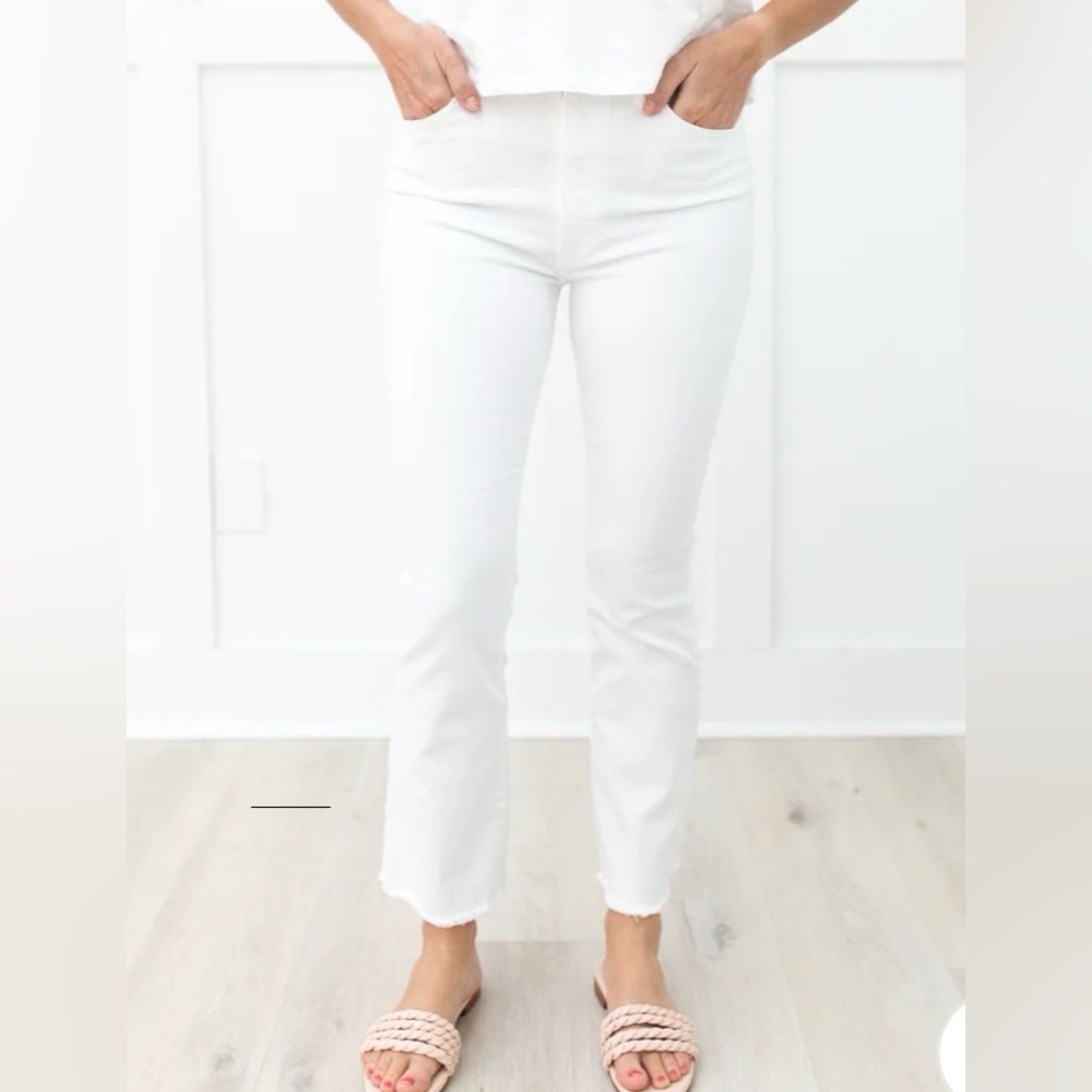 MOTHER jeans. The Hustler Ankle Fray.